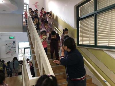 [普陀]金蘋果幼兒園:消防演習活動