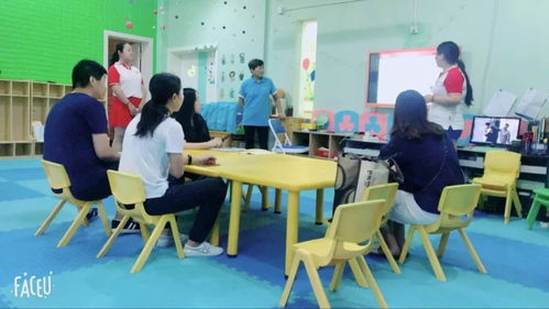 入園適應 金蘋果幼兒園開展新生家長會 與家長們攜手做好入園準備