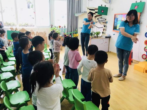 相約秋季,見證成長 金蘋果幼兒園小班組半日家長開放日活動